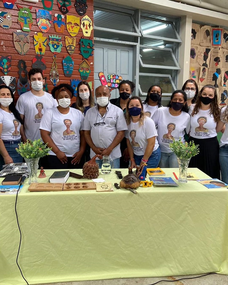 Cresol promove palestra na Semana da Consciência Negra para alunos em Jaguaruna