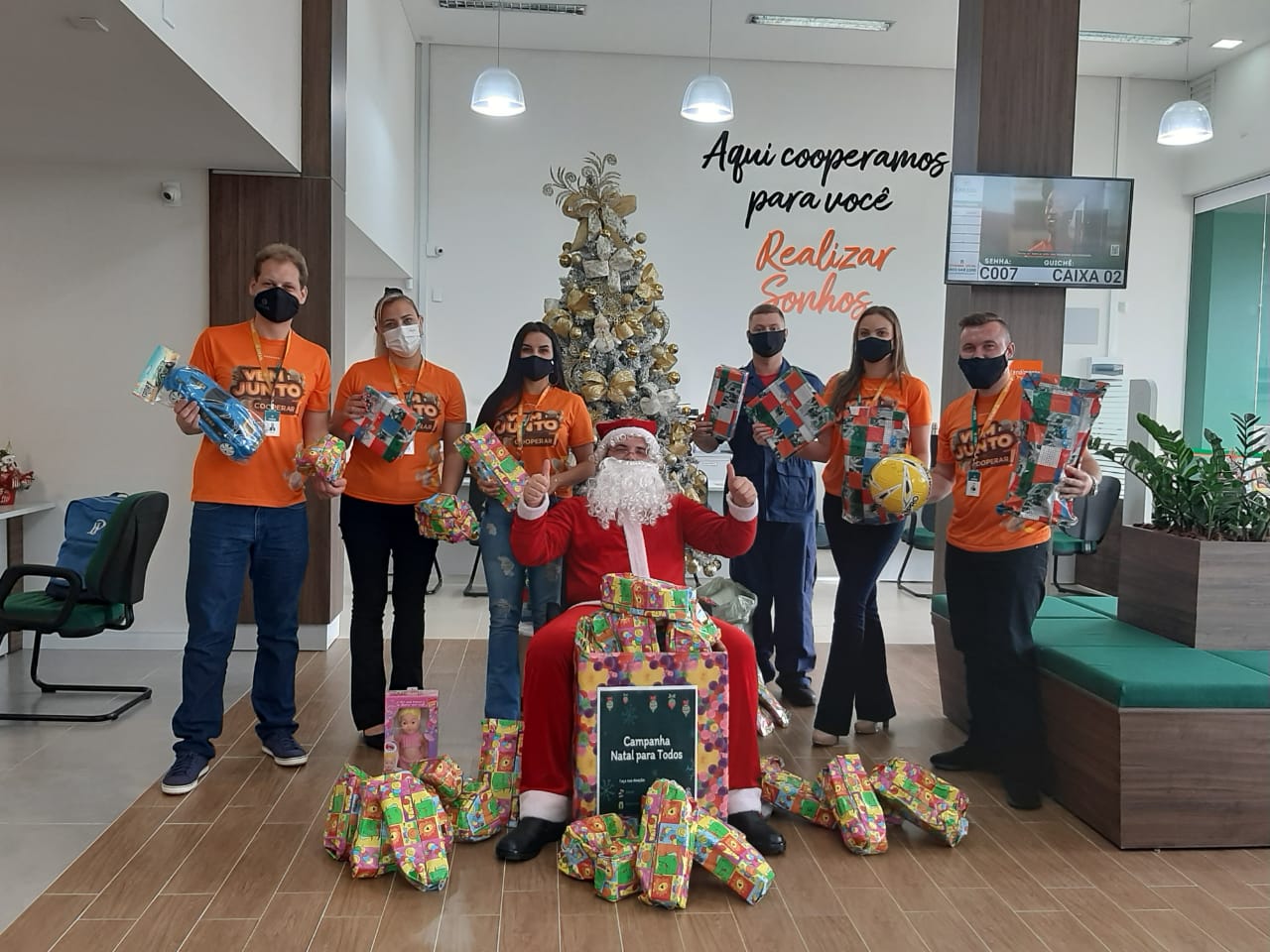 Cresol realiza ação Natal Solidário