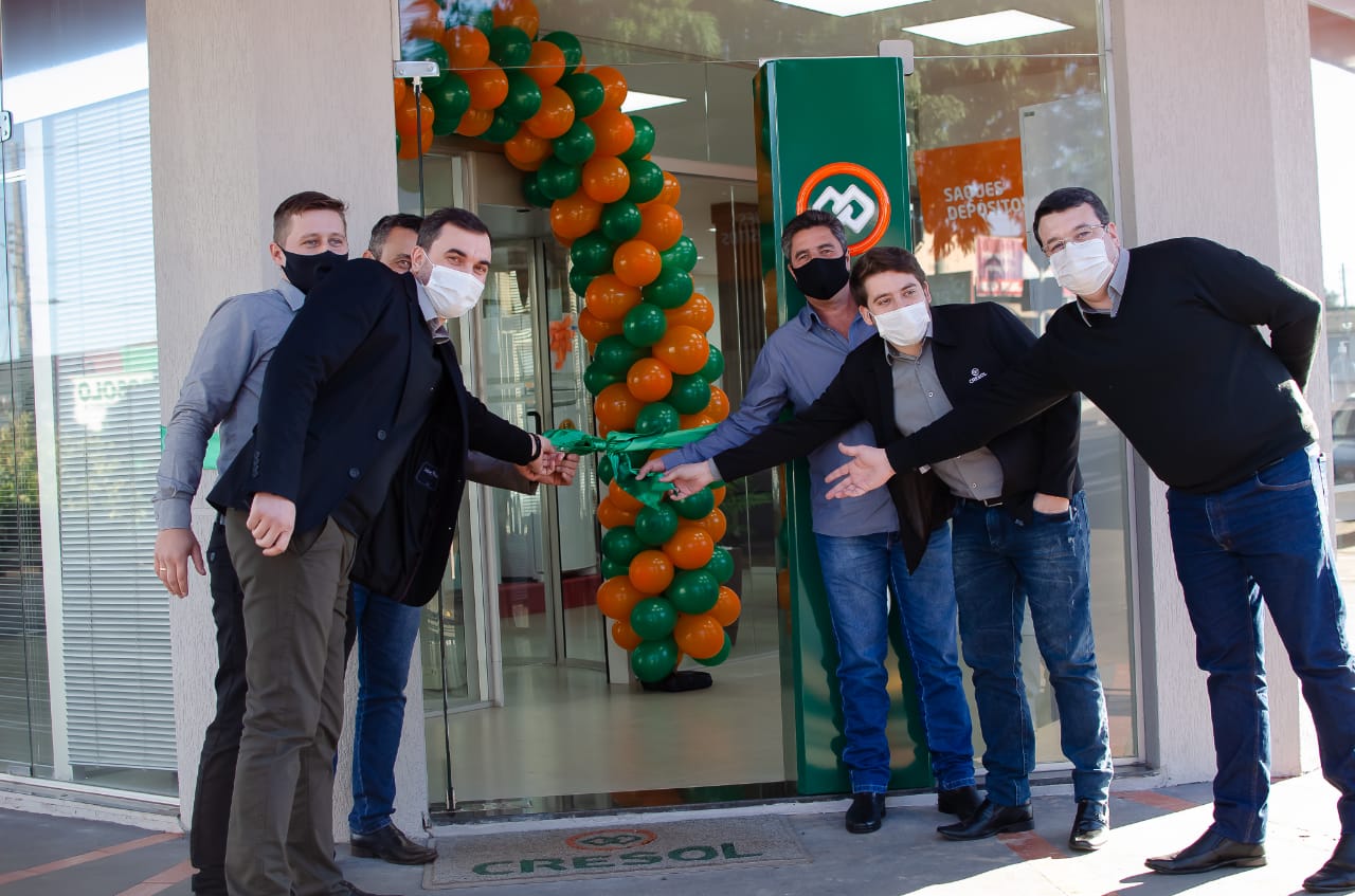 Cresol reinaugura moderna agência em Glória de Dourados/MS