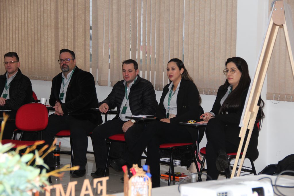 IMG 5837 - Realizado primeiro encontro do Programa de Desenvolvimento de Líderes da Cresol Chapecó