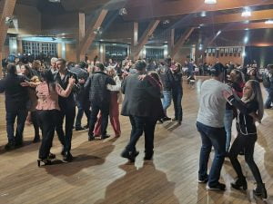 Momento do baile - Agência da Cresol comemora 15 anos em Pato Branco