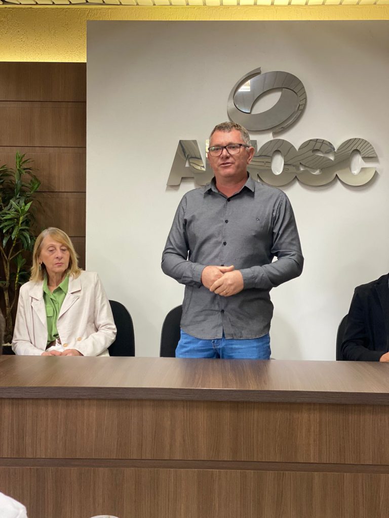 presidente Amosc - Cresol e AMOSC realizam seminário de abertura de formação em Educação Financeira e Fiscal
