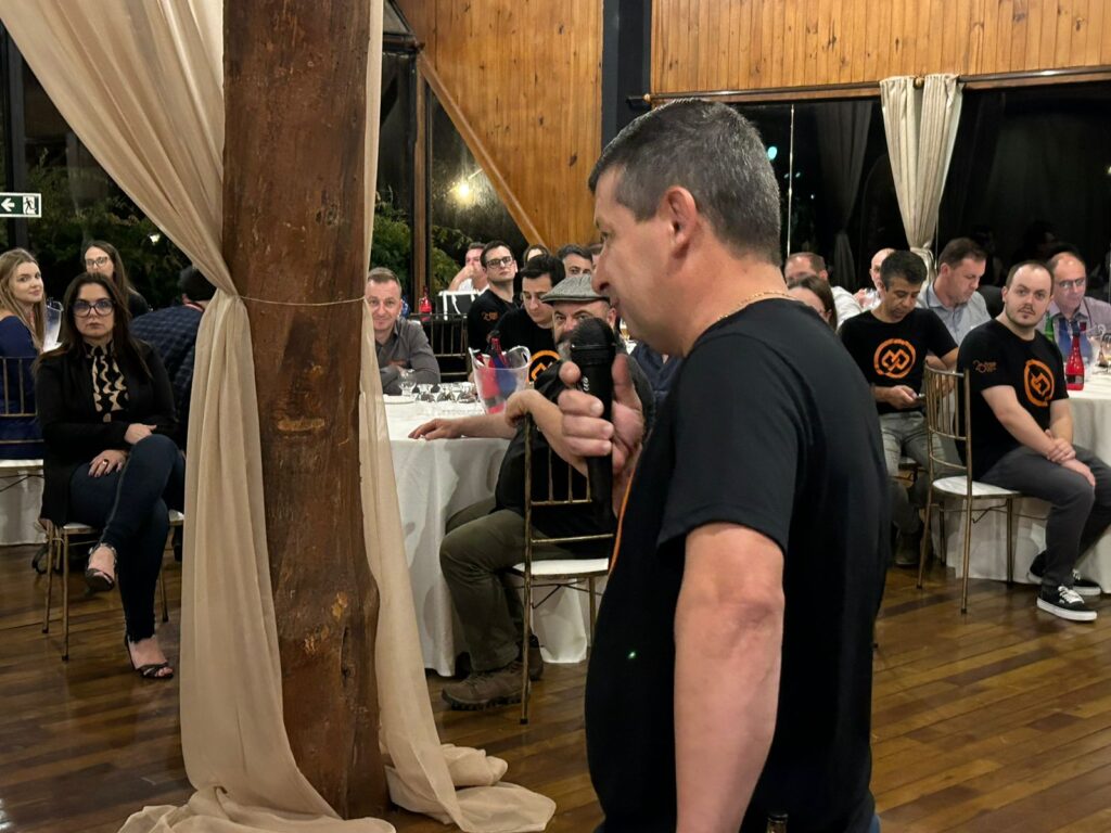 Carlos Cupercini presidente da Cresol 1 - 11ª edição do MeetUp do CIT é realizada em parceria com a Cresol Centro Sul RS/MS Carlos Cupercini presidente da Cresol 1 - 11ª edição do MeetUp do CIT é realizada em parceria com a Cresol Centro Sul RS/MS