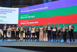 Premio ProsperaCoop 3 - Cresol é reconhecida em três categorias no Prêmio ProsperaCoop 
