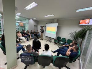 WhatsApp Image 2024 10 02 at 17.17.15 2 - Cresol apresenta modalidade de crédito à empreendedores e contadores de Presidente Getúlio (SC)
