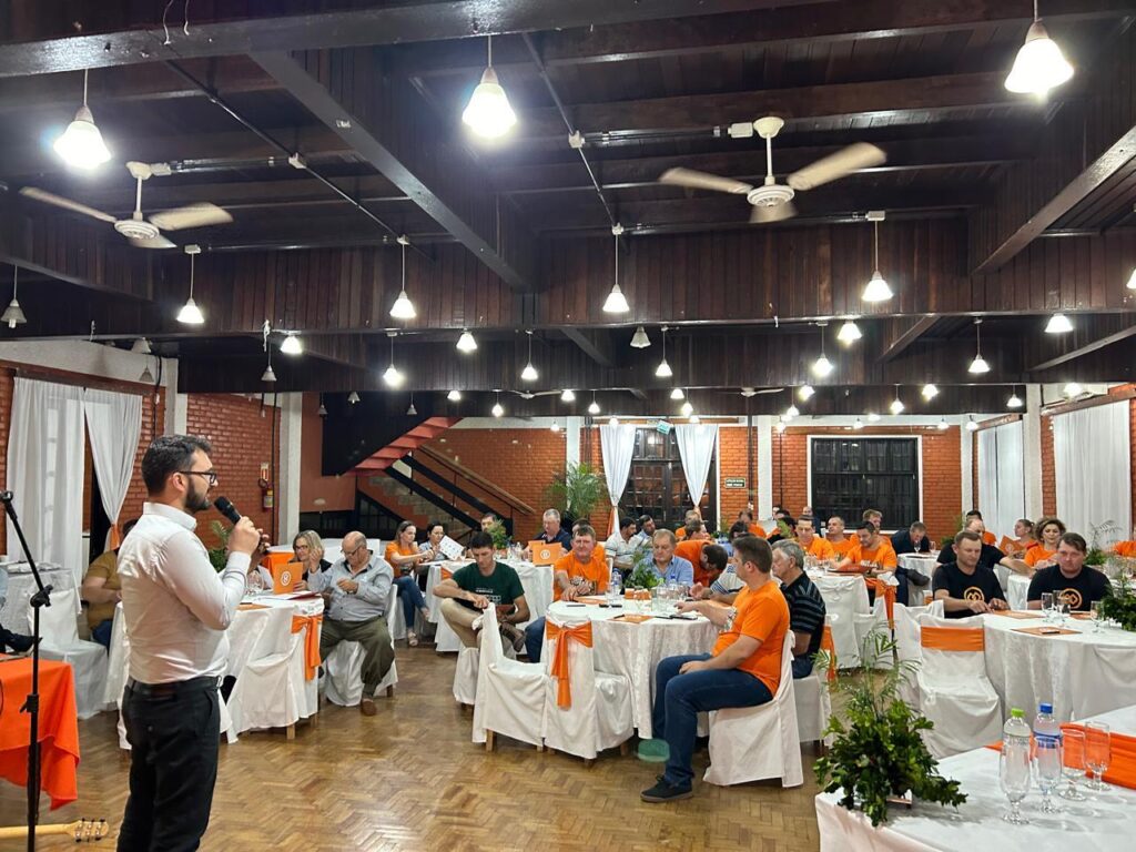 WhatsApp Image 2024 11 22 at 14.56.08 - Cresol promove capacitação para delegados, em Guarani das Missões (RS)