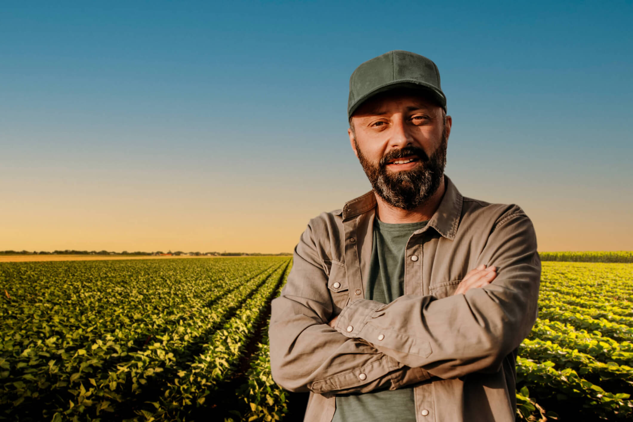 homem campo agro seguro agricola cresol - Seguros para Você