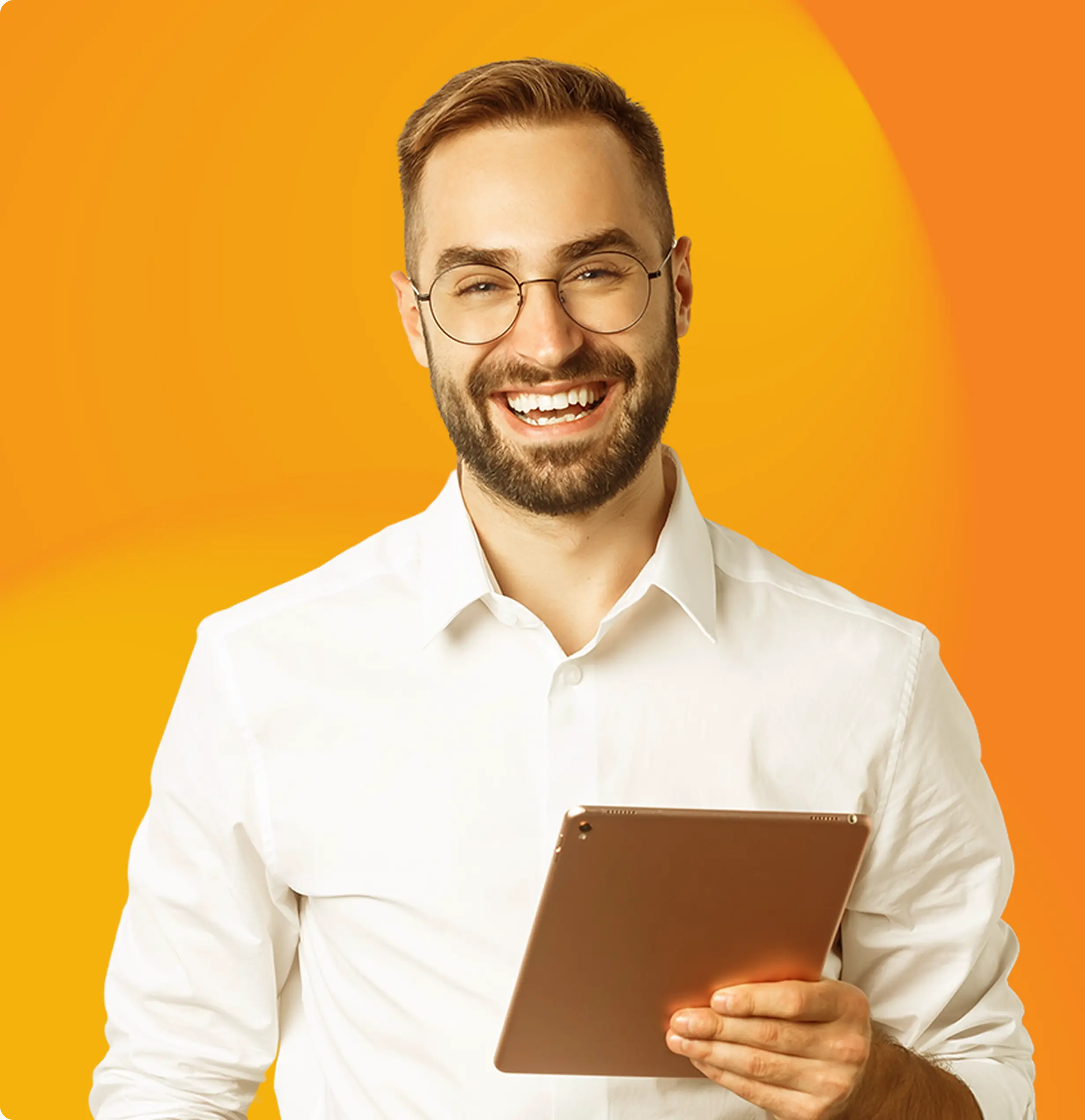 homem sorridente prancheta cdc cresol empresas - CDC Cresol - Empresas