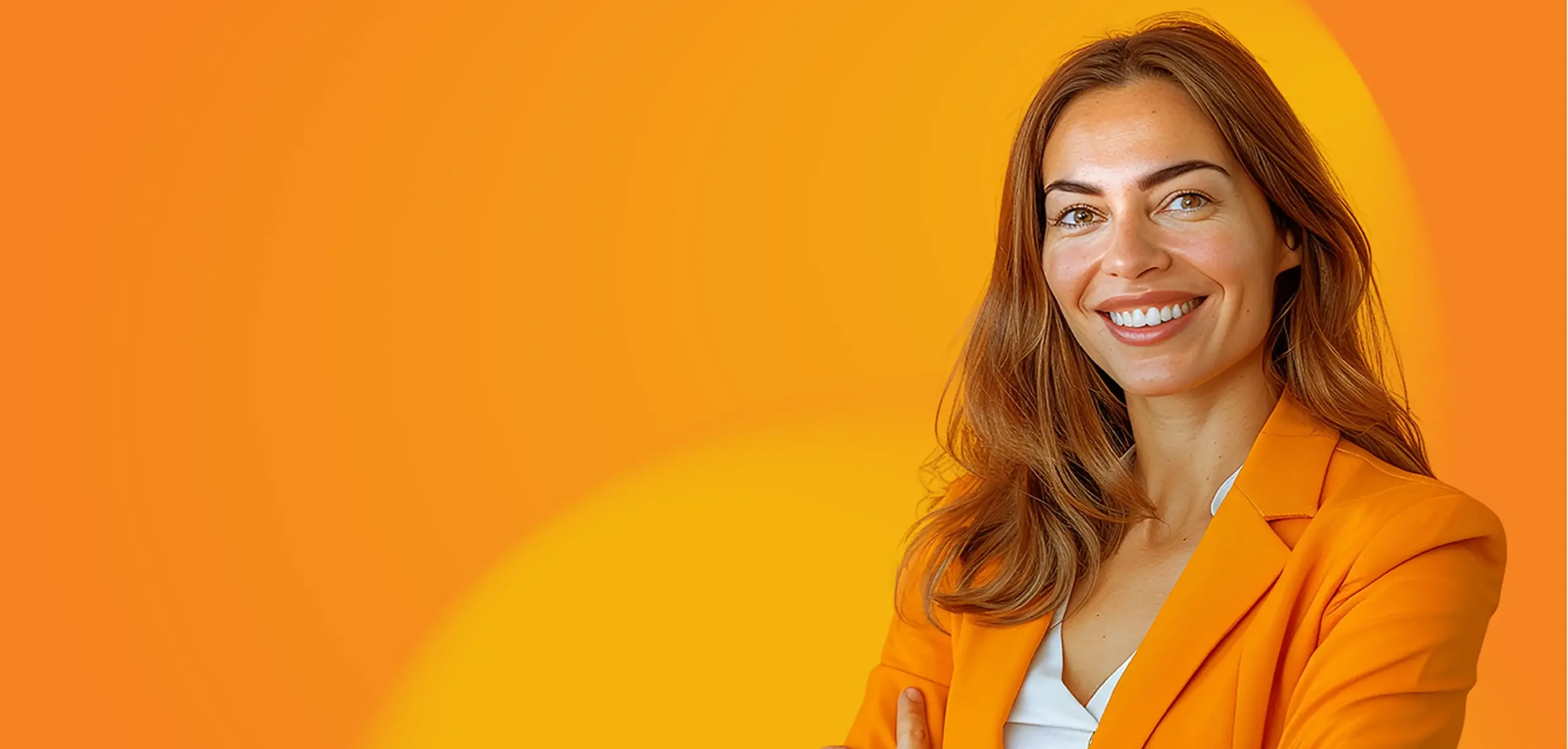 mulher sorridente cdc pj cresol scaled - CDC Cresol - Empresas