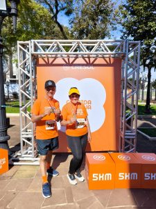 Cooperados na corrida Laranja da Cresol 2 - Corrida Laranja celebra os 30 anos da Cresol em Francisco Beltrão