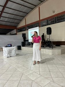 Diretora de Negocios Maria Angelica Cenci 1 - Cresol Interação promove evento Outubro Rosa Diretora de Negocios Maria Angelica Cenci 1 - Cresol Interação promove evento Outubro Rosa