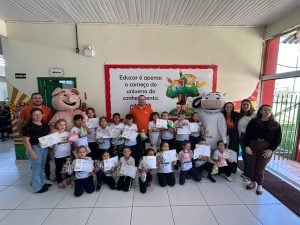 Linha das Palmeiras Xavantina - Cresol Interação forma alunos do Projeto Mesadinha e sua Turma Linha das Palmeiras Xavantina - Cresol Interação forma alunos do Projeto Mesadinha e sua Turma