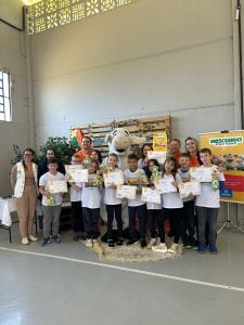 Seara - Cresol Interação forma alunos do Projeto Mesadinha e sua Turma Seara - Cresol Interação forma alunos do Projeto Mesadinha e sua Turma