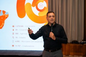 Evento marcante sobre o Cenario economico 2 - Cresol Pioneira promove ciclo de palestras sobre cenário econômico em São Paulo