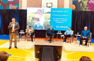Foto 3 4 1 - Cresol marca presença no painel “Cenários Econômicos”, promovido pelo Sesc de Irani/SC