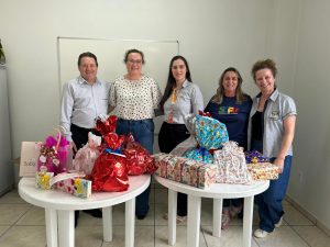 01 3 - Cresol realiza entregas da ação Natal Diferente e beneficia 80 crianças 01 3 - Cresol realiza entregas da ação Natal Diferente e beneficia 80 crianças