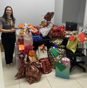 02 2 - Cresol realiza entregas da ação Natal Diferente e beneficia 80 crianças 02 2 - Cresol realiza entregas da ação Natal Diferente e beneficia 80 crianças