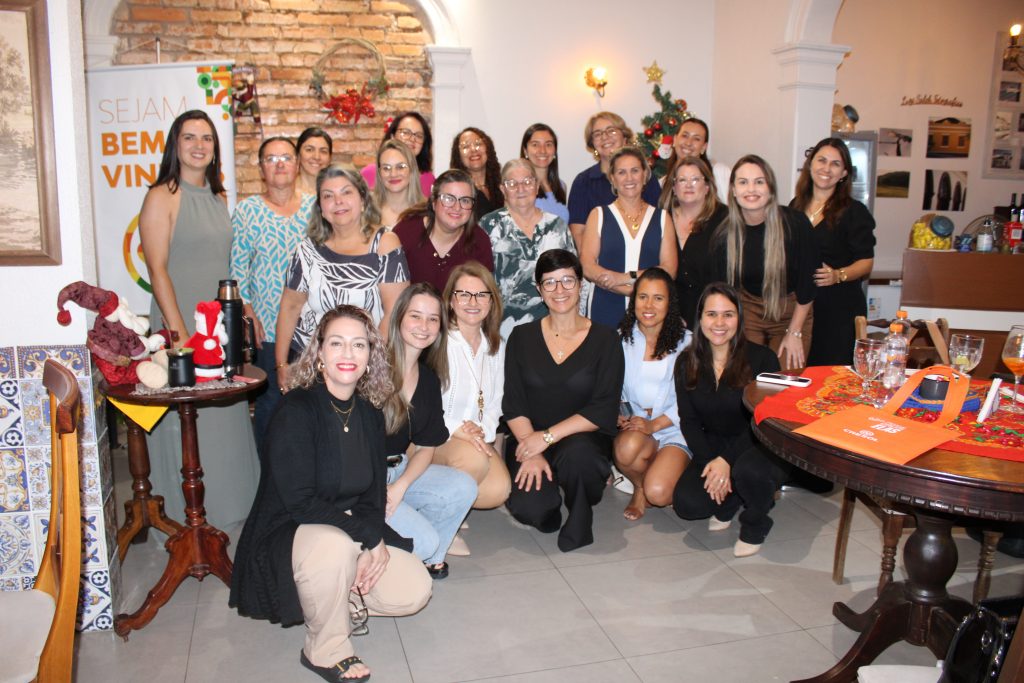 Certifica mais de 100 formandas 1 - Projeto Potencializa Elas capacita mulheres empreendedoras