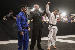 Ganhador do titulo mundial Jiu Jitsu 2 - Patrocinado pela Cresol, Emerson Murakami conquista o título mundial de jiu-jítsu