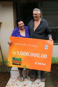IMG 3802 2 - Emoção marca entrega de prêmio de R$ 1 milhão da Cresol no interior de Xavantina