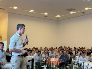 IMG 9720.JPG - Mais de 300 empresários participam de encontro da Cresol com o BNDES no norte do RS IMG 9720.JPG - Mais de 300 empresários participam de encontro da Cresol com o BNDES no norte do RS