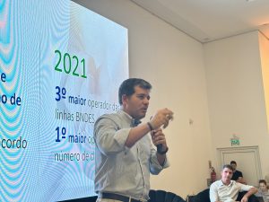 IMG 9747.JPG - Mais de 300 empresários participam de encontro da Cresol com o BNDES no norte do RS IMG 9747.JPG - Mais de 300 empresários participam de encontro da Cresol com o BNDES no norte do RS