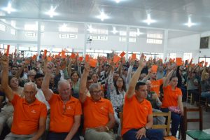 Aseembleia da Cresol Raiz - Cresol Raiz encerra ciclo de assembleias com mais de 12 mil participantes Cooperados decidem o futuro da Cooperativa em assembleia em 2025 em Planalto