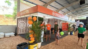 WhatsApp Image 2026 03 30 at 09.15.00 2 - Cresol fortalece relacionamento na Expo Arabutã 2026