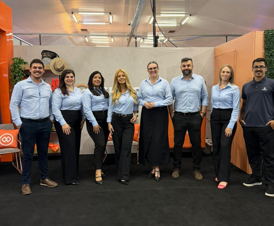 equipe da Cresol Ativa recebeu cooperados e fechou bons negócios
