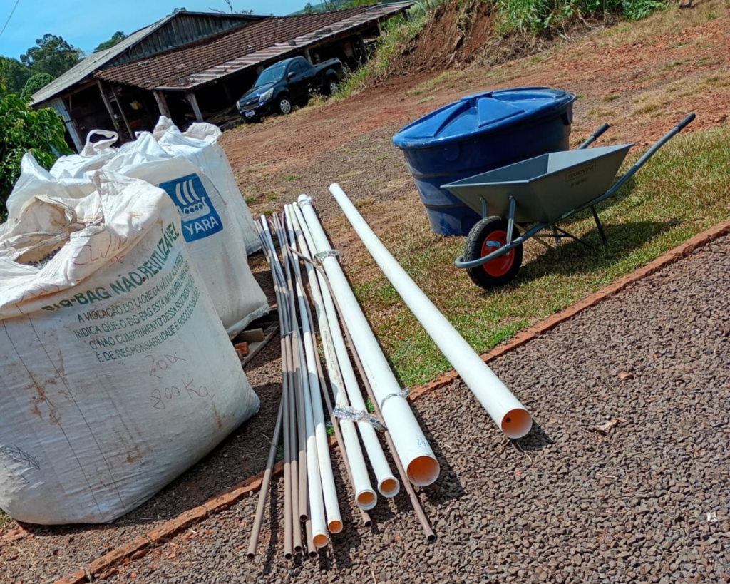 linha de credito Cresol Siga apoiando familias rurais com acesso a agua potavel - Crédito do Cresol Siga amplia acesso à água e saneamento básico no interior do RS Cresol Siga financia melhorias relacionadas a água