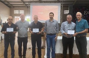 Cresol Essência homenageia conselheiros