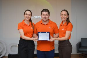 1o Arvorezinha - Cresol Noroeste premia destaques 2025 com troféu Excelência Comercial
