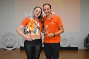 1o Produtos e Servicos Patricia Monica Durlo - Cresol Noroeste premia destaques 2025 com troféu Excelência Comercial
