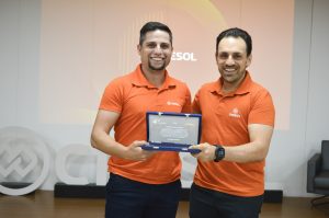 4o Nao Me Toque - Cresol Noroeste premia destaques 2025 com troféu Excelência Comercial