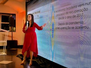 Horizonte promove palestra sobre cenario economico em Curitiba 3 - Cresol Horizonte promove debate sobre cenário econômico em Curitiba