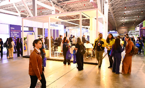 a Cresol Raiz marca presença na 12ª Feira Brasileira do Varejo (FBV), que acontece entre os dias 20 e 22 de maio no Centro de Eventos FIERGS, em Porto Alegre (RS).