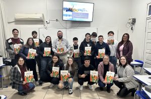 Projetos educacionais abordam a educação financeira com jovens