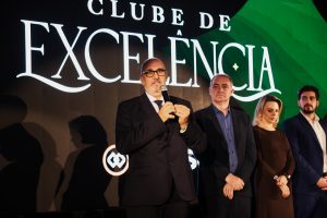 Presidente Alzimiro Thome premiacao clube de excelencia 129 - Cresol premia cooperativas destaque no Clube de Excelência