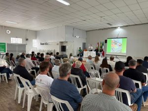 WhatsApp Image 2026 05 12 at 15.10.28 - Cresol Encostas apoia agricultura familiar no I Festival do Chuchu em Anitápolis WhatsApp Image 2026 05 12 at 15.10.28 - Cresol Encostas apoia agricultura familiar no I Festival do Chuchu em Anitápolis