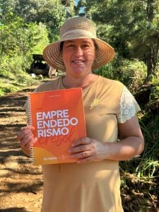Cresol Integracao participa de projeto sustentavel com acoes no Junho Verde 2 - Cresol auxilia na proteção de nascente em propriedade de cooperados no Paraná  