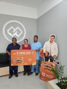Cresol Pioneira com os seus ganhadores da campanha de premios - Cresol Pioneira realiza 3º sorteio da campanha de prêmios