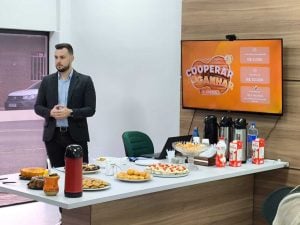 cafe com investidor 2 - Evento da Cresol em Arroio Trinta (SC) discute cenário econômico e oportunidades de investimento