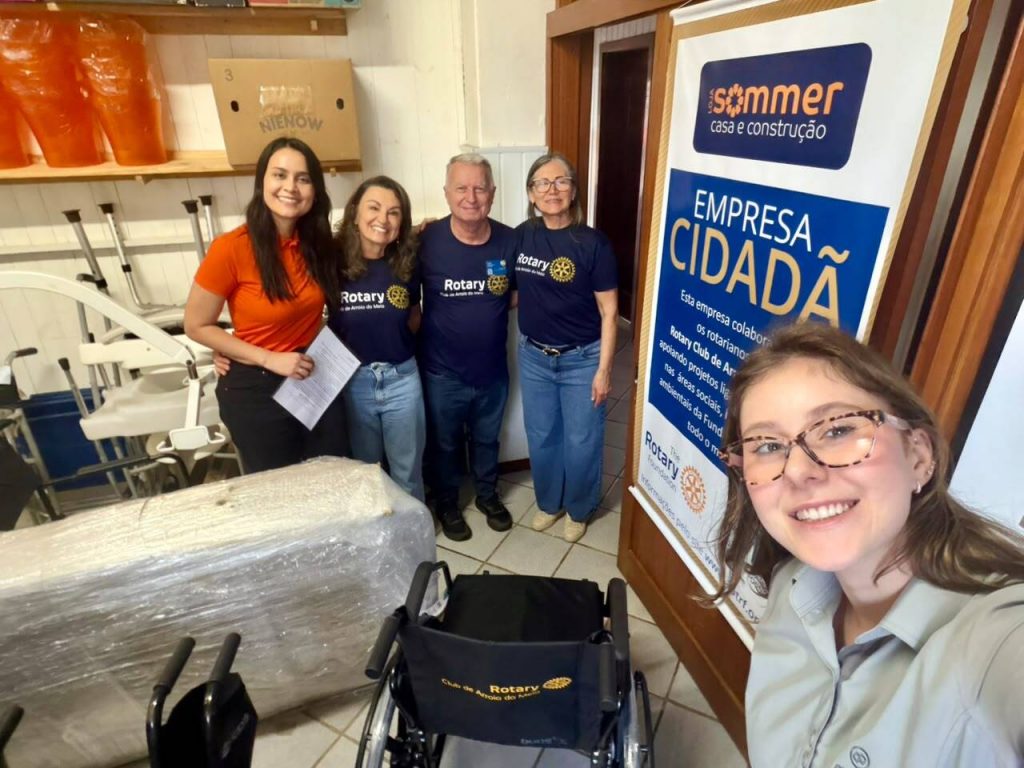 Rotary Club de Arroio do Meio recebe a equipe da Cresol em sua entidade