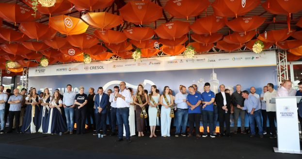 Alzimiro Thomé, presidente da Central Cresol Baser, durante a abertura da 32ª Expobel