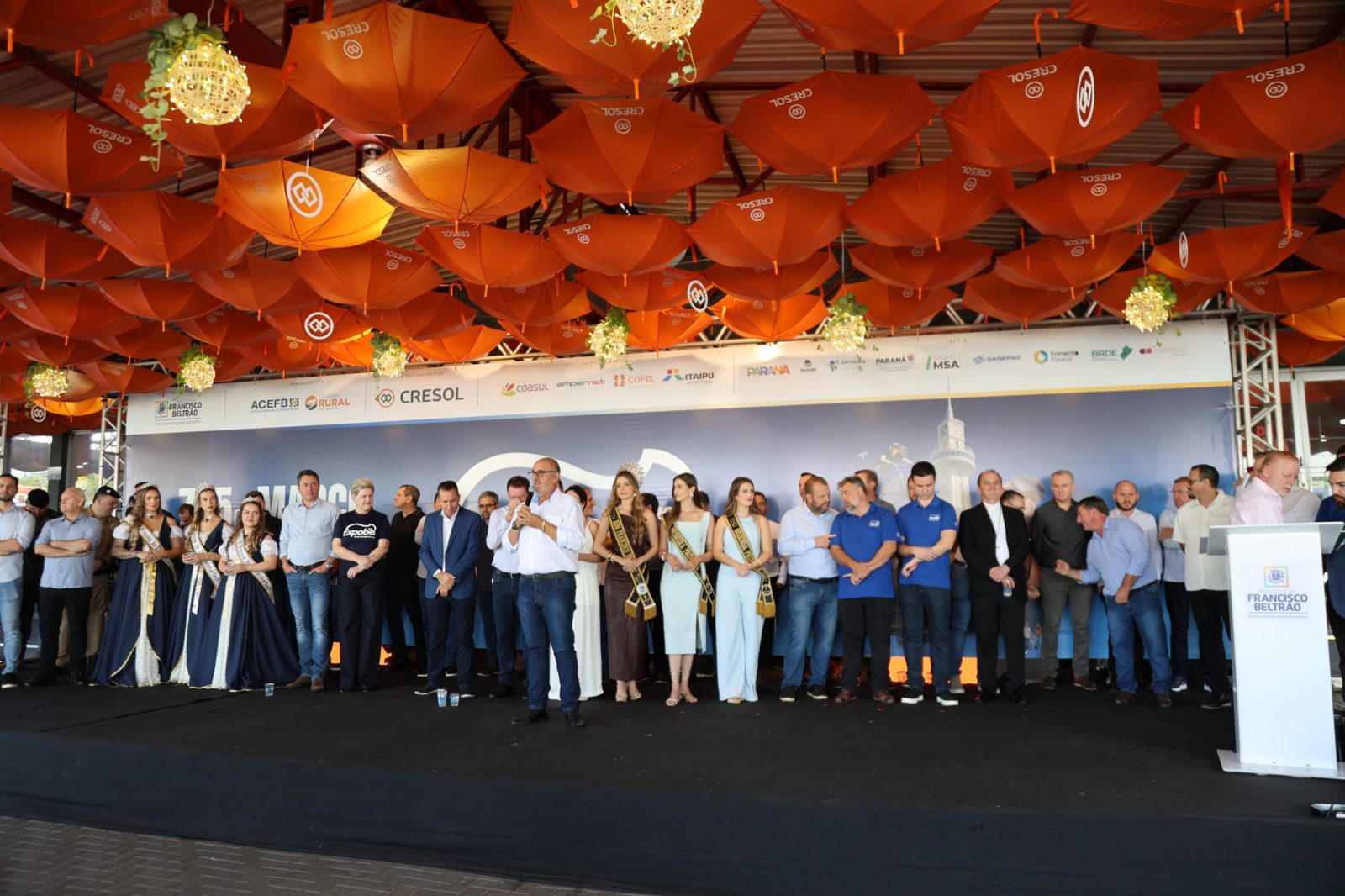 Alzimiro Thomé, presidente da Central Cresol Baser, durante a abertura da 32ª Expobel