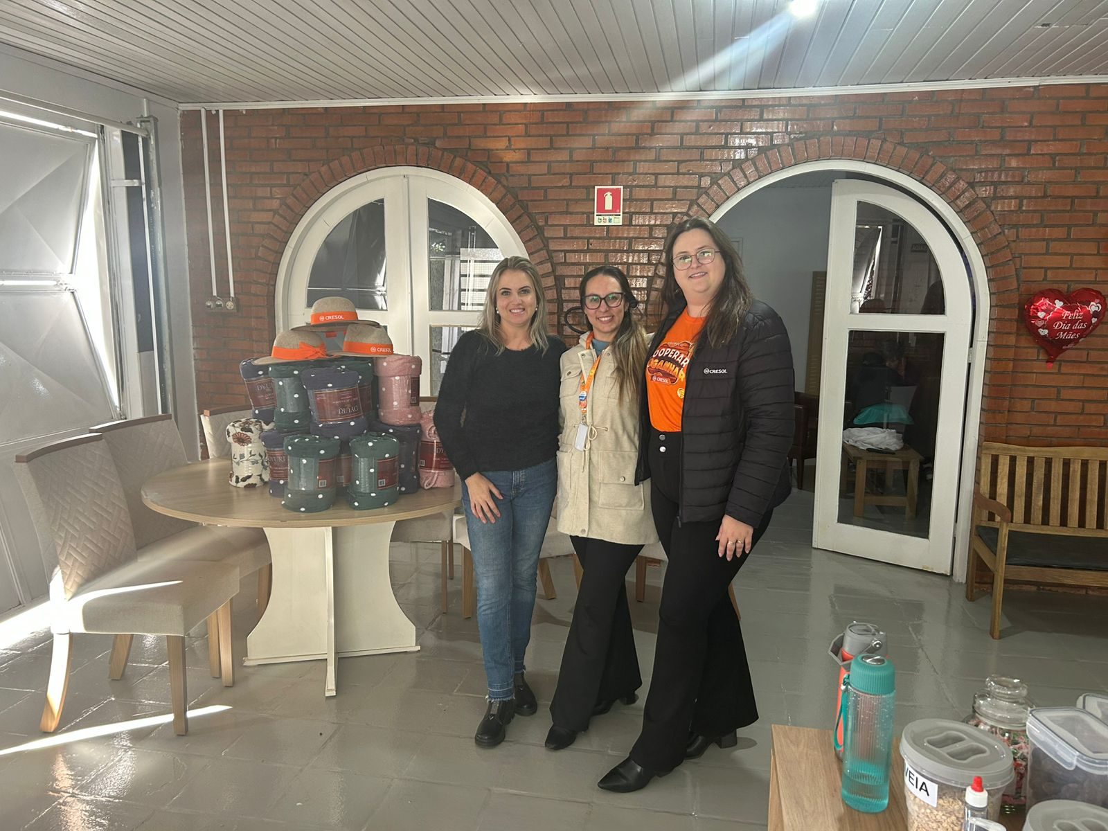 Agência da Cresol em São Martinho celebra 17 anos e realiza doação à Casa de Repouso Idade Plena Agência da Cresol em São Martinho celebra 17 anos e realiza doação à Casa de Repouso Idade Plena