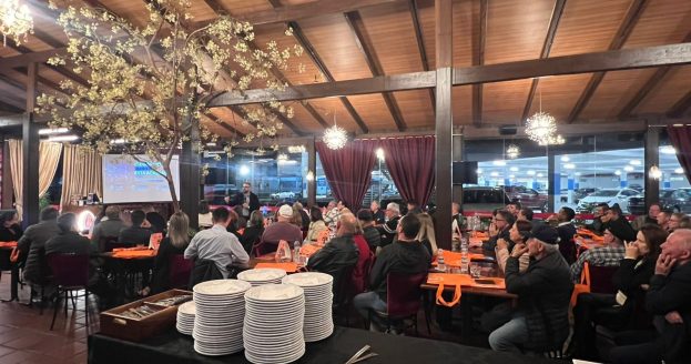 Cooperados e a comunidade participaram do evento promovido pela Cresol
