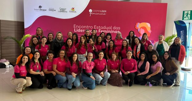 Cooperadas Cresol participam de evento sobre liderança feminina