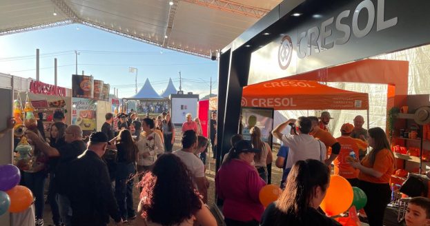 Cresol Ativa recebe visitantes durante a ExpoTílias em Treze Tílias