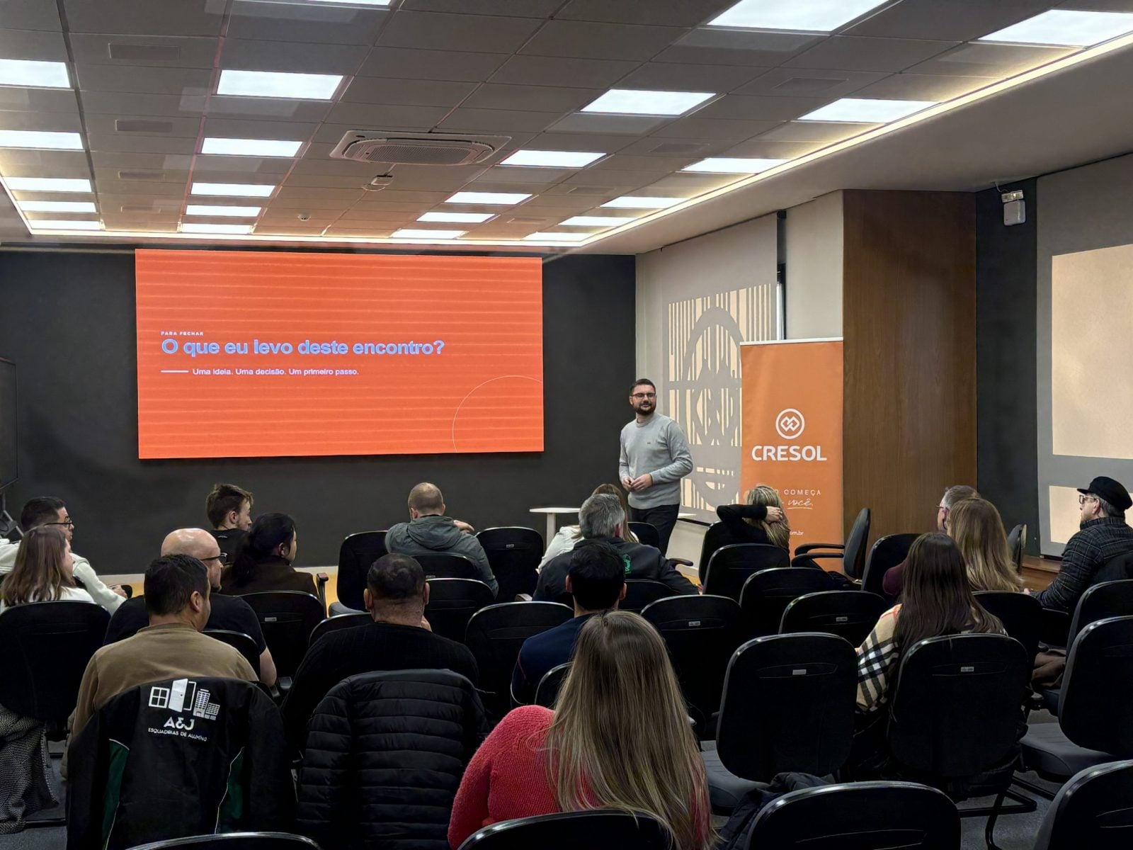 Cresol Origens e Sebrae fortalecem empreendedores com consultoria empresarial
